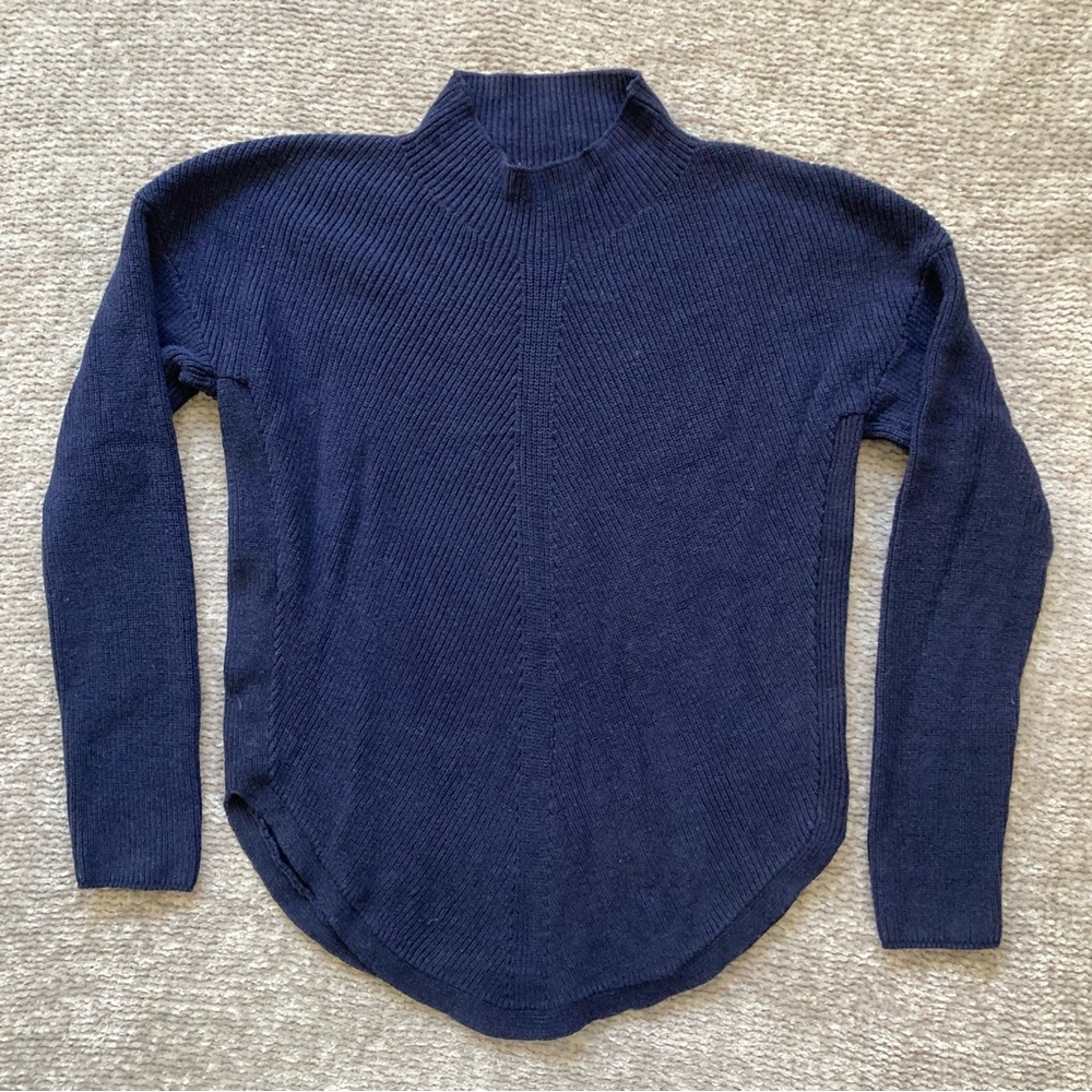 Banana Republic XS Navy Mock Neck Sweater Curved Hem Pullover Classic Minimalist